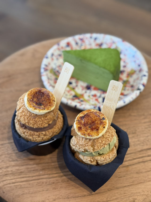 Desserts like an art piece in Taikoo Li