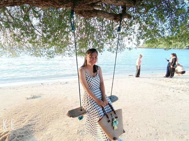 “ล้านความสุขที่เกาะล้าน” 2 วัน 1 คืน ✨🌴