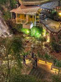 Chongqing’s Secret Maze: A Night Lost in 下浩里