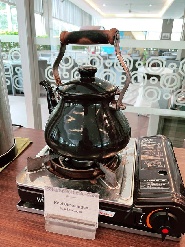 Must-Try Coffee Experience at Kafe Ulos, Santika Dyandra