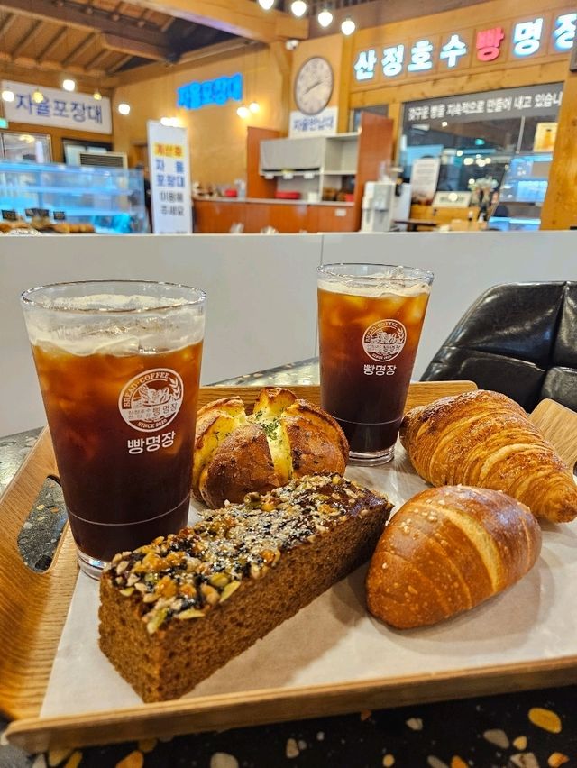산정호수 우둠지 빵 카페 구경