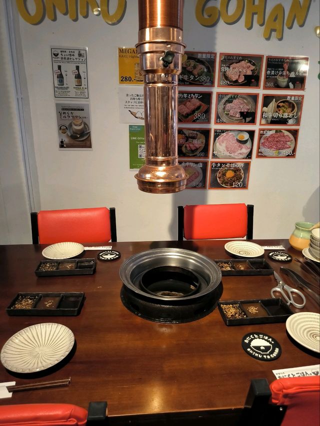 Yakiniku Oniku to Gohan อย่าลืมโทรจองก่อนนะ