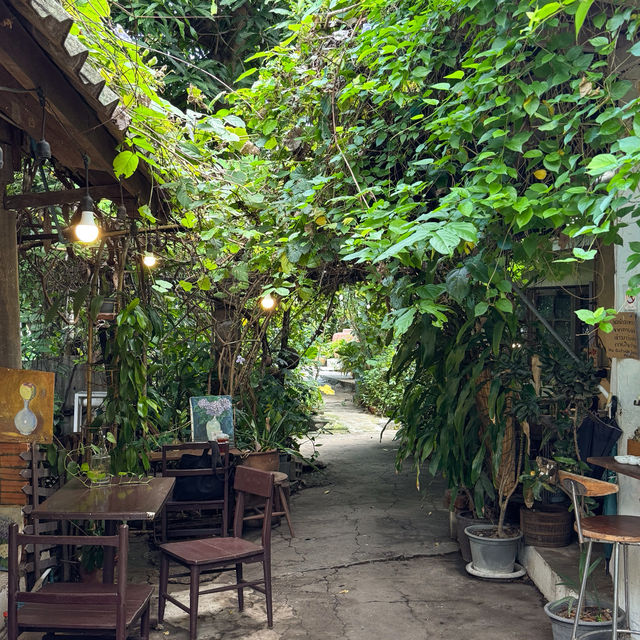 คาเฟ่กลางสวนสุดกรีน #ย่านอ่อนนุช ☕️🍃🎨