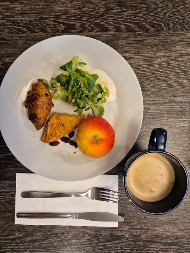 깔끔하고 조용한 부다페스트도시뷰맛집Leonardo Hotel호텔