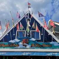 🌊🎣 Volendam Summer Escape: A Postcard-Perfect Dutch Fishing Village  