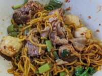 ชามสุข - Boat Noodles ก๋วยเตี๋ยวเรือเนื้อวากิว