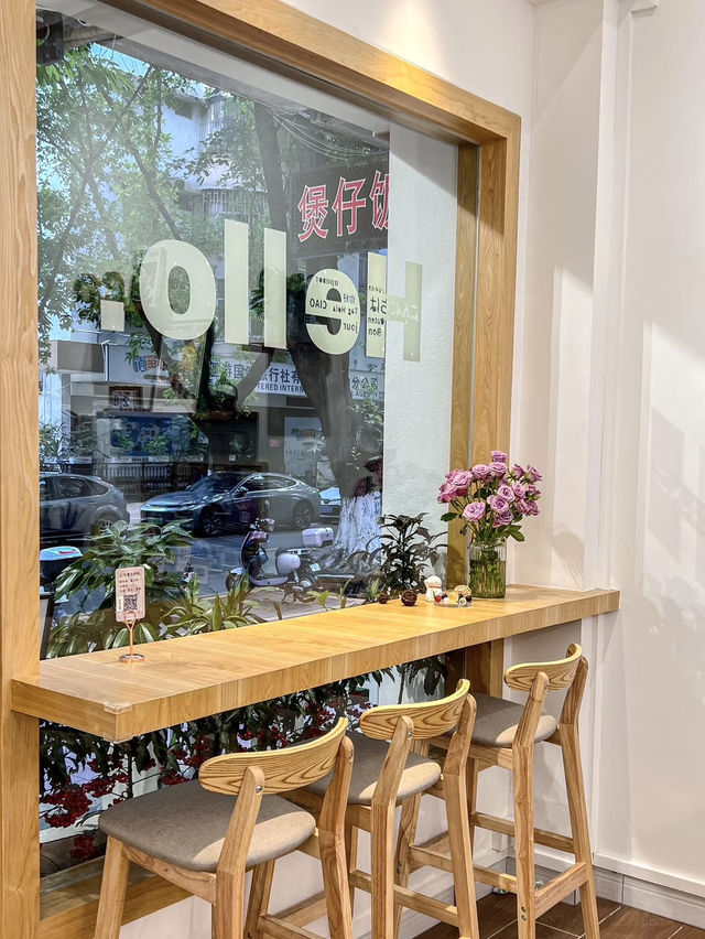 一家可以占🌟的咖啡店 💕 中山甜品控速進📍公仔Magic Bakery 一家可以占🌟的咖啡店 💕 中山甜品控速進📍公仔Magic Bakery