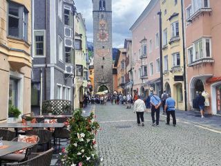 My Dolomite Adventure: Strolling Through the Fairytale Town of Vipiteno! 🇮🇹⛰️