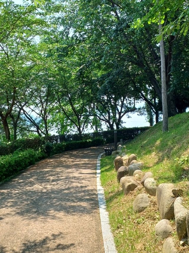 읽으며 걷는 야외 교과서, 공룡 정보 안내판 📚