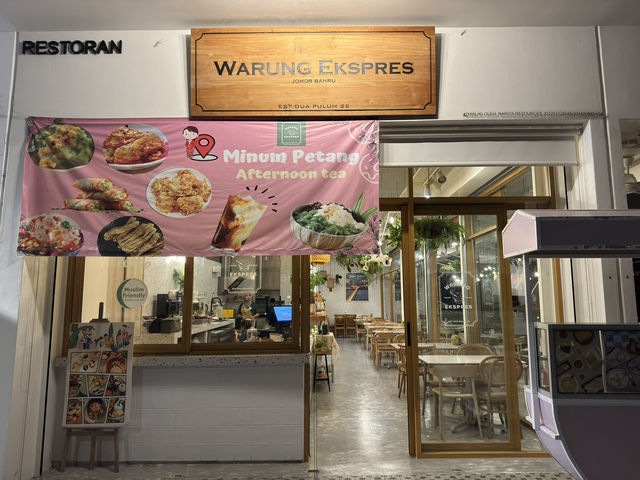 🥤 Warung Ekspres – Not Quite Express, and Not Quite Impressive