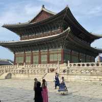 Summer in Seoul: Gyeongbokgung Palace