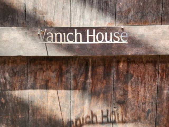 Vanich House