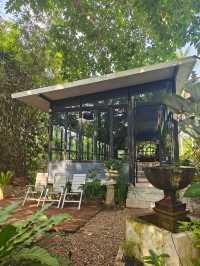 The Hidden Resort & Restaurant รีสอร์ทลับในป่า