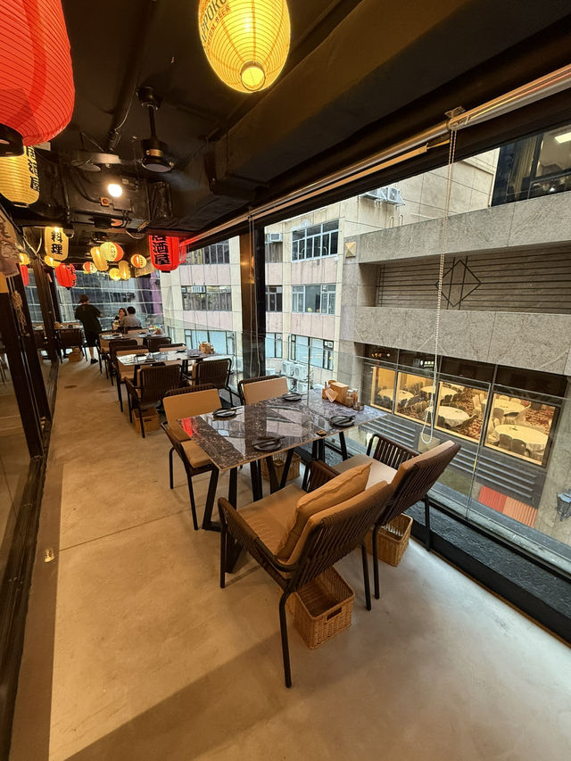 抵食創意人氣串燒店