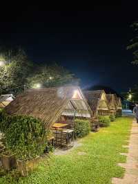 กินข้าวริมน้ำ ฟีลดีสุดๆ ที่ “ร่มไม้ชายน้ำ จันทบุรี