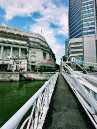 Time Travel on Cavenagh Bridge – Where Old Meets New