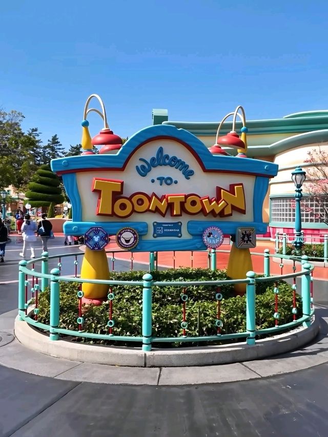 Cartoon Chaos Come to Life at Toontown!