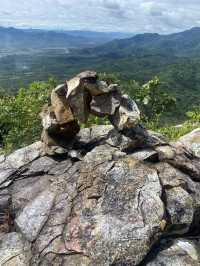 จุดชมวิวผาแดง ดอยกาน อำเภอบ้านโฮ่ง จังหวัดลำพูน