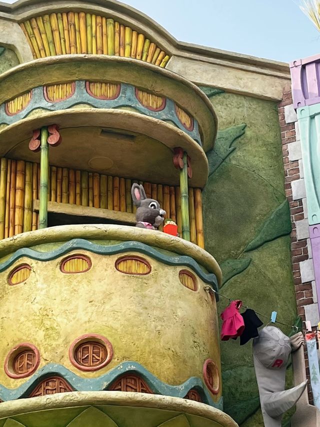 Magical Moments for Little Ones: A Kid’s Guide to Shanghai Disneyland