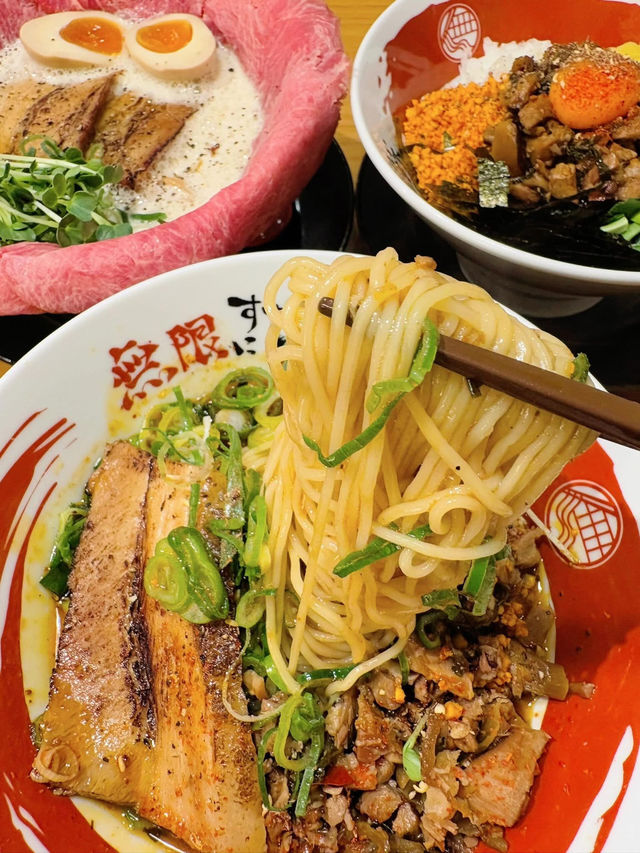 大阪🇯🇵 吃完這家拉面逛心齋橋都有力量了 🛍️