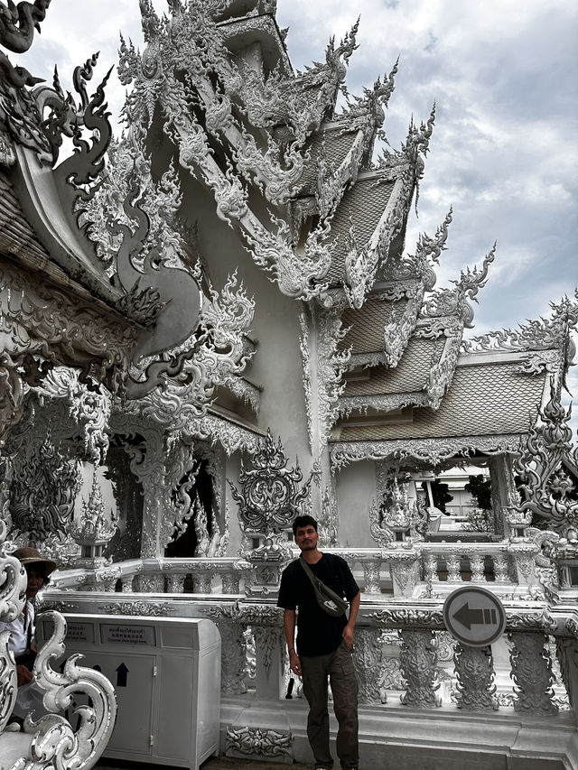 The Taj Mahal of Thailand Wat Rong Khun temple 