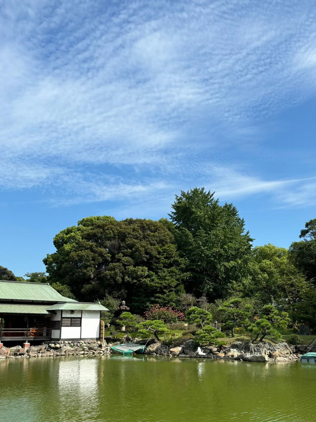 Kiyosumi Gardens: A Tranquil Japanese Garden in Tokyo
