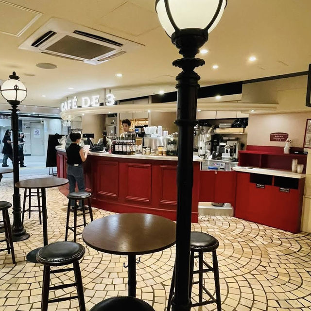【東京/表参道🇯🇵】駅直結で一日中使える🚃CAFÉ DE 3 Echika
