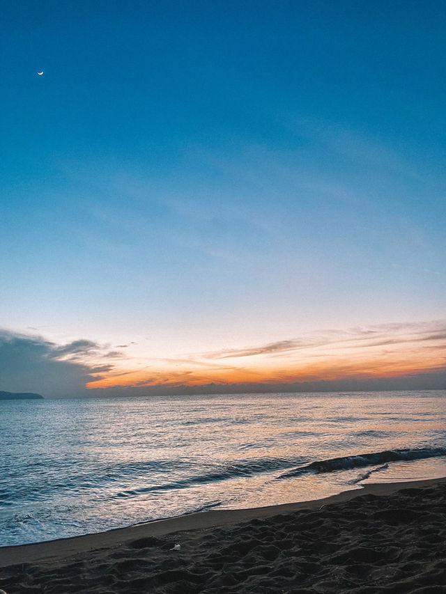 Chasing Sunrise and Sea Breeze at Marang Beach 🫧✨