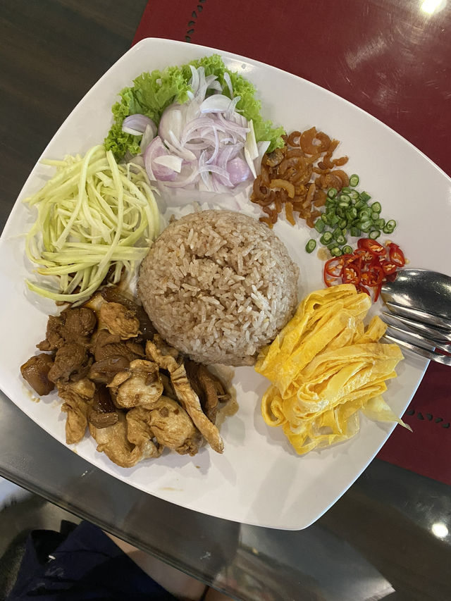 Warm Thai Eats🥢  