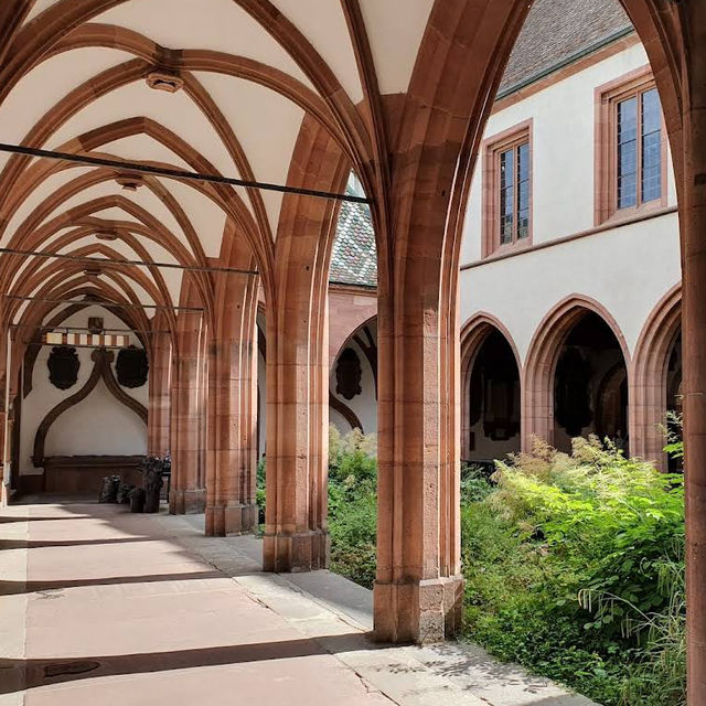  Basler Münster – The Spiritual Landmark of Basel