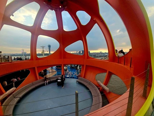 Spectrum of the Seas