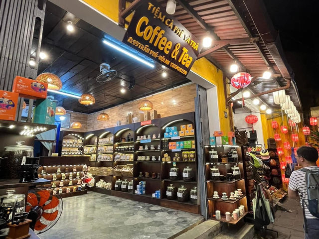 🏛️ Hoi An for History Lovers — A Living Museum of Cultures 🏛️ Hoi An for History Lovers — A Living Museum of Cultures