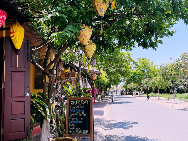 Hoi An: Yellow Walls Mood✨💛 Hoi An: Yellow Walls Mood✨💛