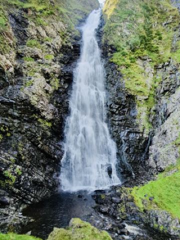 Nature in Motion: Grey Mare’s Tail Waterfall 🏔️