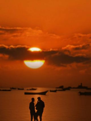 🇸🇴🌊 ยามเย็นสีทองอร่ามของโมกาดิชูเหนือมหาสมุทรอินเดีย 🌅✨
