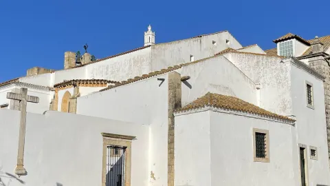 🇵🇹 Faro Cathedral | Faro, Portugal ⛪🤍
อีกหนึ่งมุมสวย ๆ ข — traveler post in แฟรู