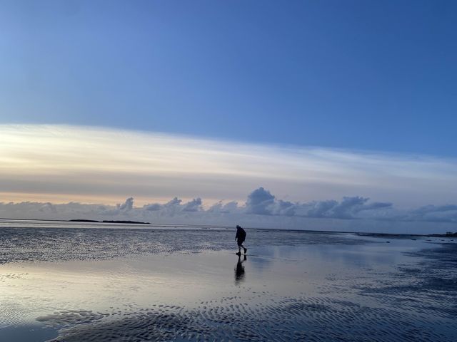 🌅 West Kirby's Seaside Harmony Unveiled 🏖️