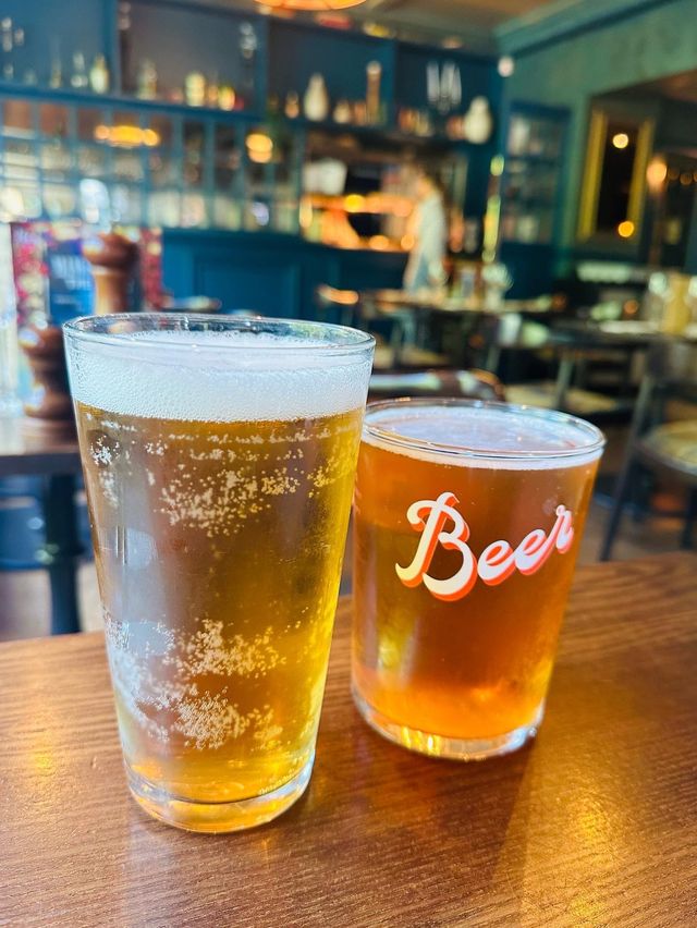🇬🇧英國倫敦😋郊區酒吧🍻走古典趣味風🥳環境幾好