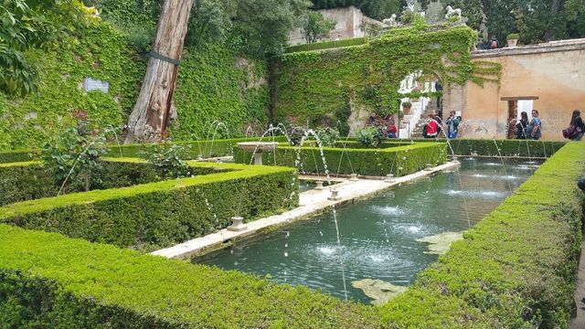 "Granada Magic: Alhambra & Flamenco 🌟🏰"