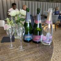 Wine tasting in the English countryside 