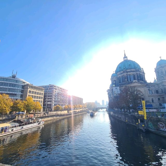Bites, Sights, and History: The Best of Berlin in One Trip