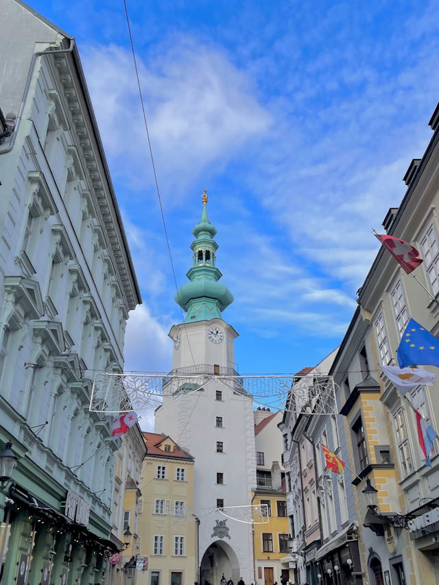 【スロバキア🇸🇰】ヨーロッパの知られざる穴場、ブラティスラバの歩き方🏰