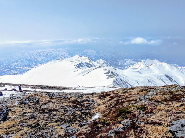 Volcano at an altitude of 1,984 metres
