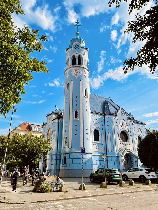 🇸🇰 Bratislava's Charms: A Day Trip Across the Danube
