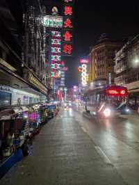Bright lights, bustling streets, and unbeatable street food – Bangkok never sleeps.