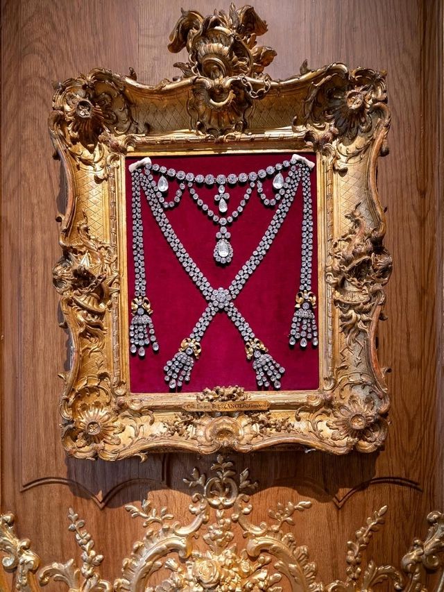 🎨 Paris Auction Houses: Where Art, History, and Passion Meet the Gavel 🏛🇫🇷