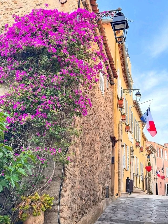 🌿 Gassin: A Hilltop Jewel Overlooking the Glamour of Saint-Tropez 🇫🇷✨