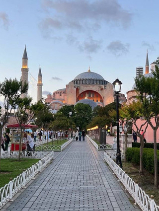 Hagia Sophia in Istanbul: A Place You’ll Want to Return to at Sunset