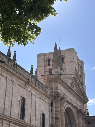 ⛪ Underrated Spots: Zamora Cathedral – The Romanesque Masterpiece Overlooking the Duero 🌊