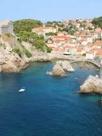 A Glimpse into Medieval Splendor: Exploring Dubrovnik, Croatia! 📸🇭🇷